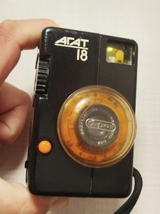 Agat 18 Compact camera half-frame 35mm Industar-104 2.8 28mm Serviced, Working - Picture 1 of 9
