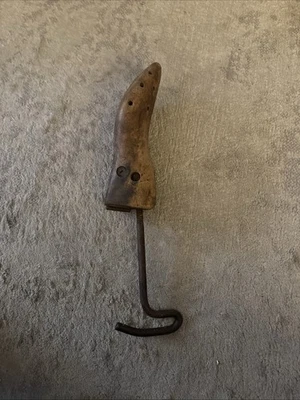 Antique MCM Vintage Red Head Women's Shoe Stretcher #2 Turn Screw Made inUSA G18 - Image 1 of 3