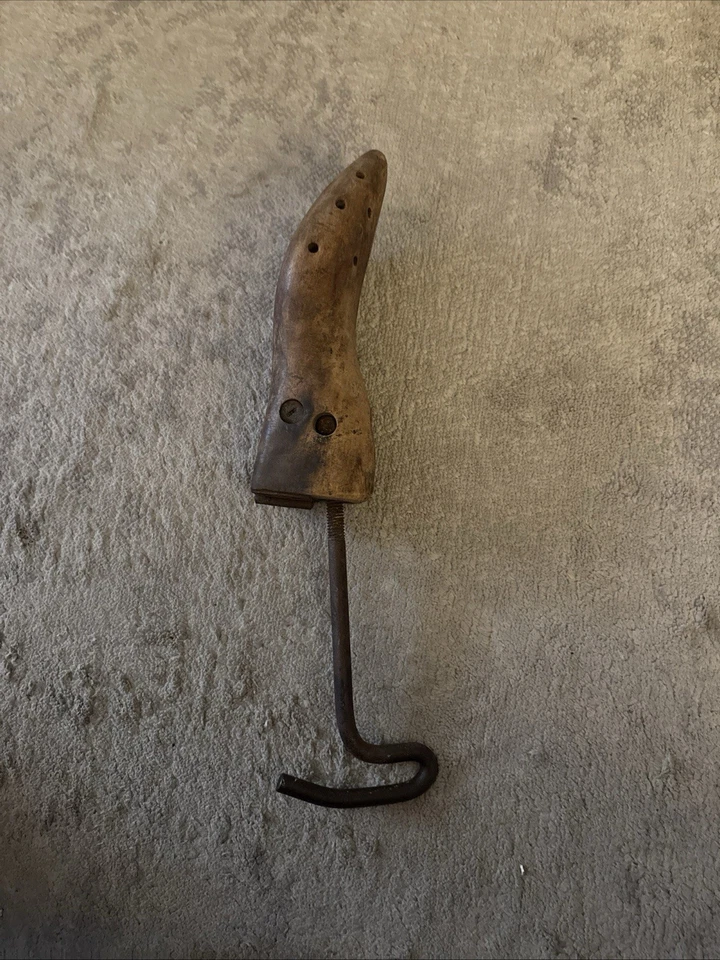 Antique MCM Vintage Red Head Women's Shoe Stretcher #2 Turn Screw Made inUSA G18 - Image 1 of 3