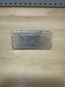 04-10 BMW 525i 530i E60 Interior Glove Box Courtesy Light Lamp 63318360588 OEM - Picture 1 of 3