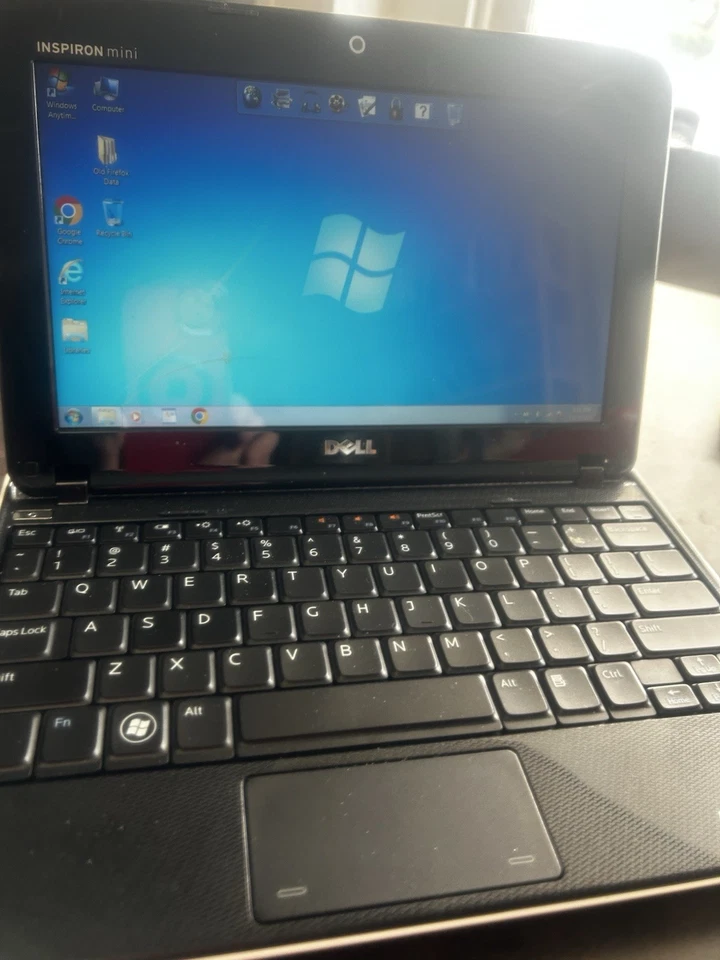 Pequeño 10” Dell Inspiron 1012 Mini Intel Atom N450 1,6 GHz 1 GB, ¡FUNCIONA! Foto 1 de 4