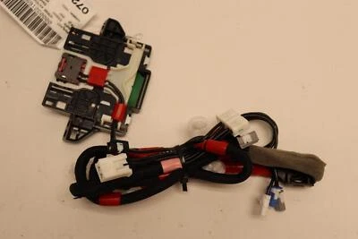 Módulo de antena de navegación GPS Lexus Es300H 2020-2024 con cable OEM Foto 1 de 4