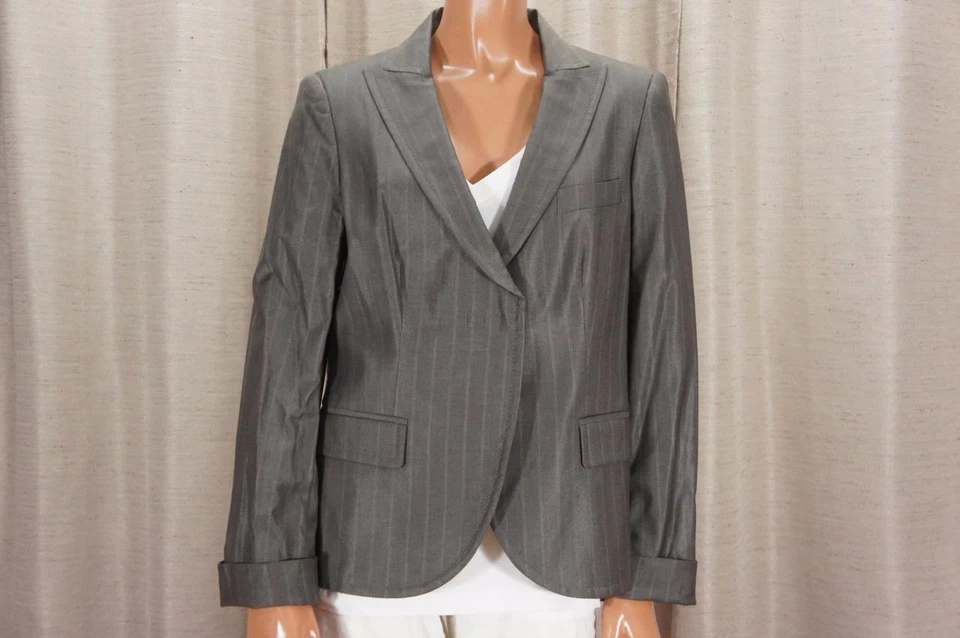 CHAQUETA BLAZER TRAJE A RAYAS GRIS ARMANI COLLEZIONI 10 $1365 Foto 1 de 4