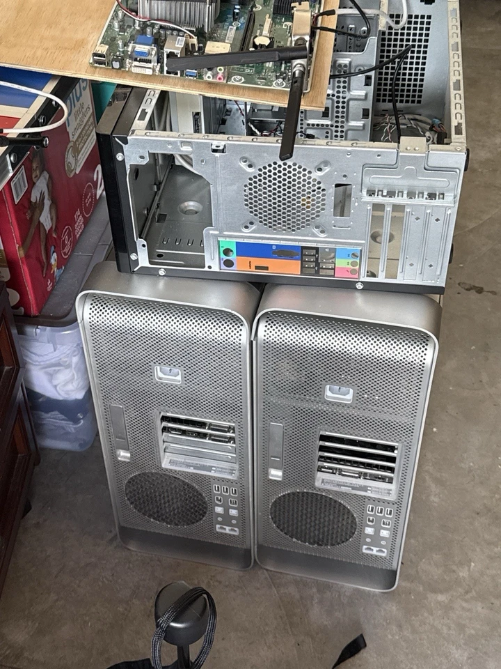 Apple Mac Pro (Early 2006 or 2007) – Dual Xeon / Classic Tower – Clean / Working - Image 1 of 4