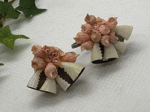 Vintage handgefertigte rosa Muscheln Schraubverschluss Ohrringe - Bild 1 von 5