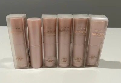 6 PIECES OF REVLON SKINLIGHTS FACE ILLUMINATOR SPF 10 02 PINK LIGHT 0.40OZ EA - Image 1 of 2