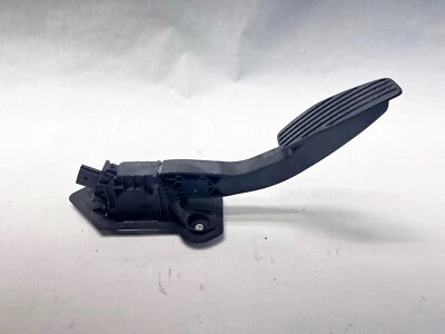 20-23 GMC SIERRA 2500 3500 HD THROTTLE ACCELERATOR GAS PEDAL TRAVEL SENSOR OEM - Image 1 of 3