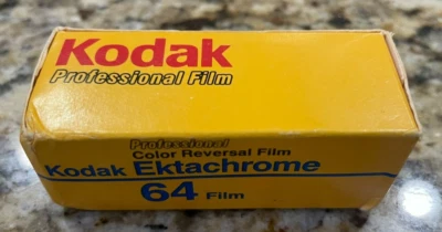 Película Kodak Ektachrome 64 Daylight EPR 120 Pro Exp. 08/1988 0522N110322R Foto 1 de 2