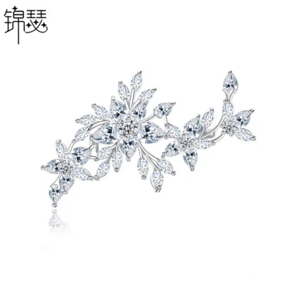 Broche para mujer flor blanco circón gama alta súper flash chapado en oro Foto 1 de 4