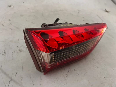 OEM| 2009-2017 Infiniti QX70 LED luz trasera interior (izquierda, conductor) Foto 1 de 4