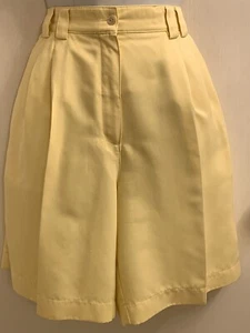  "ELLESSE" LOVELY PALE YELLOW WOMANS SLIMMING BERMUDA SHORTS SIZE 10 - Picture 1 of 8