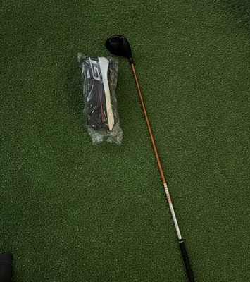 Club de Golf Titleist GT2 10* Tour Ad DI-6 Stiff Flex Driver Foto 1 de 4