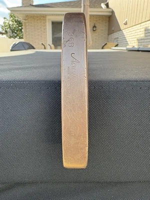 Titleist Acushnet Bull’s Eye 36B Heavy Blade Putter RH 35” Classic Copper - Image 1 of 4