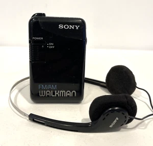 SONY SRF-29 FM/AM RADIO WALKMAN PORTABLE STEREO RECEIVER W/ MDR-006 HEADPHONES - Picture 1 of 11
