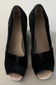 Toms W 8.5 Velvet Black Wedges Heels Slip On Open Toe - Picture 1 of 7