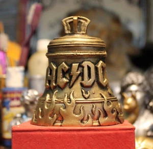 AC/DC GOLDEN BELL HEAVY METAL BUST RESIN ACDC ROCK HELL´S BELLS HIGH VOLTAGE ART - Picture 1 of 24
