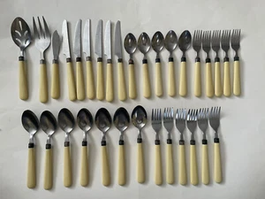 32 Gibson hellgelb cremeweiß Kunststoffgriff Abendessen Messer Löffel Gabel Besteck - Bild 1 von 10