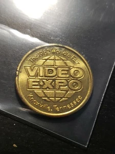1982 Knoxville, Tenn. World's Fair NINTENDO DONKEY KONG VIDEO EXPO GAME TOKEN - Picture 1 of 2