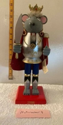 "Cascanueces de madera Mouse King de 14"" con espada, usado" Foto 1 de 4