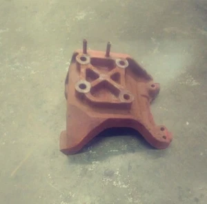 CUMMINS ISB ENGINE BRACKET 4997137 - Bild 1 von 2