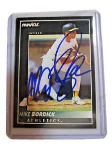 Autographed Signed 1992 Pinnacle Mike Bordick Oakland Athletics #462 - Picture 1 of 1