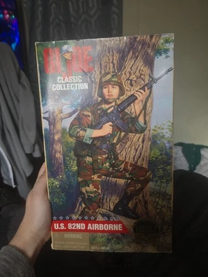 GI Joe EE. UU. 82º Aerotransportado Mujer 1998 Edición Limitada Figura de acción clásica 12" NUEVA Foto 1 de 4
