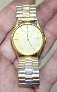 Seiko Day & Date Gold Tone Quartz Watch 5y23-8030 PARTS OR REPAIR - Picture 1 of 7