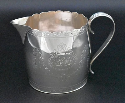 1794 Solid Silver Cream Jug W/ Scalloped Rim by George Smith II & Thomas Hayter Foto 1 de 4