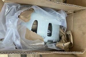 ONE NEW OEM  HOUSING 4C4Z-2B120-MB  D21A  2611391C91 OEM APPROVED PART
