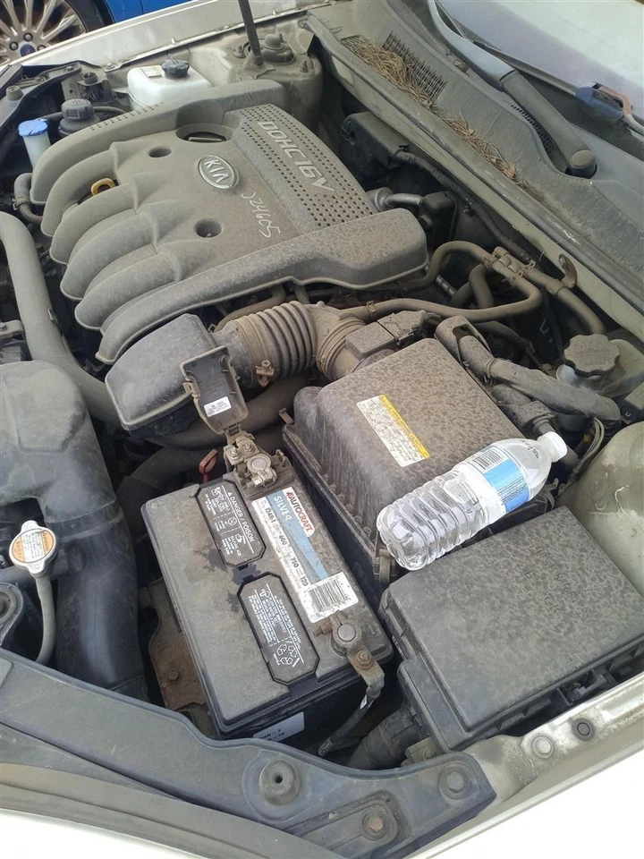 Conjunto de espejo retrovisor izquierdo KIA OPTIMA 2008 dorado 439649 - usado, 192 k millas Foto 1 de 4