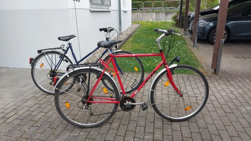 2x Trekking Rad Set - Männer und Frauenbike - Deltabikes 28Zoll mit Gepäckträger - Bild 1 von 4