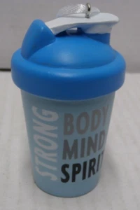 Hallmark 2022 Ornament Strong Body Mind Spirit Workout Protein Shaker Flasche s5b - Bild 1 von 3