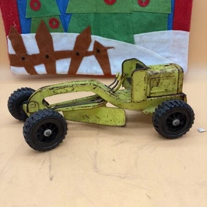 Vintage 1960s Tonka Grader Lime Green HTF Model 1076 - Picture 1 of 14