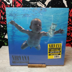 2021 Nirvana – Nevermind 30th Anniversary Record Vinyl LP w/ 7" – NEW & SEALED - Imagen 1 de 7