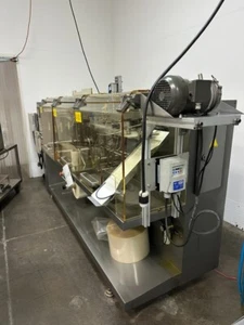 Liquid Pouch Food Packaging Machine Model M DXD C-130 - Clever Shanghai Macwell - Picture 1 of 13
