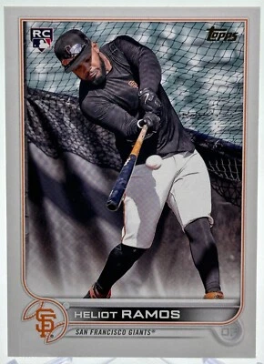 Heliot Ramos 2022 Topps Rookie Short Print Image Variation SP US154 GIANTS HOT - Image 1 of 2