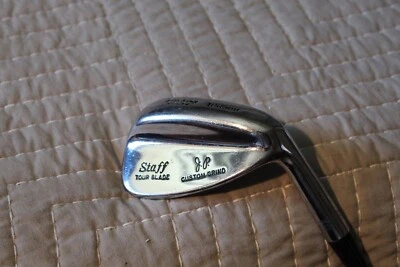 *** WILSON STAFF -TOUR BLADE- JP CUSTOM GRIND-PITCHING WEDGE--MENS R/H-*** - Image 1 of 4