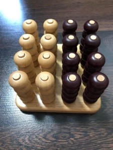 BNIB PinToy 3 D Tic Tac Toe - Picture 1 of 1