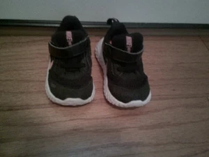 Nike Revolution Toddler  Sneakers Size 5c black and pink EUC - Picture 1 of 3
