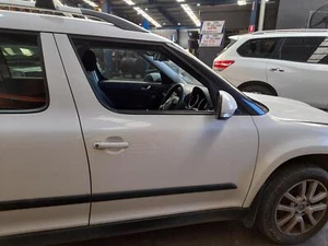 SKODA YETI RIGHT FRONT DOOR 5L, 09/11-12/17 > - Picture 1 of 12