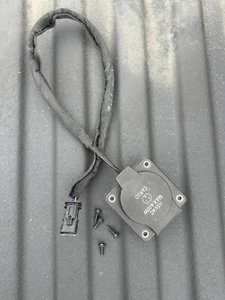 2020-2024 OEM Dodge Ram 2500 3500 Truck Bed Inverter Power Outlet W/ Screws - Picture 1 of 3