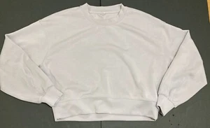 Women's Lululemon Light Purple Cropped Sweatshirt Size 2-4 EUC - Picture 1 of 3