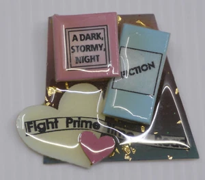 VINTAGE BOOK PIN BY LUCINDA, READING PROMOTION HANDCRAFTED JEWELRY, GLITTER - Foto 1 di 2