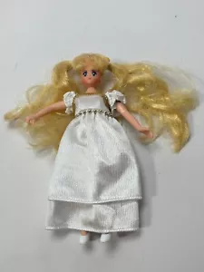 2001 Irwin Sailor Moon 6 Zoll Abenteuerpuppe - Prinzessin Gelassenheit (Serena) - Bild 1 von 4