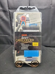NEU Sakar 8 mm Camcorder Reinigungsset Modell 8CK werkseitig versiegelt - Bild 1 von 4