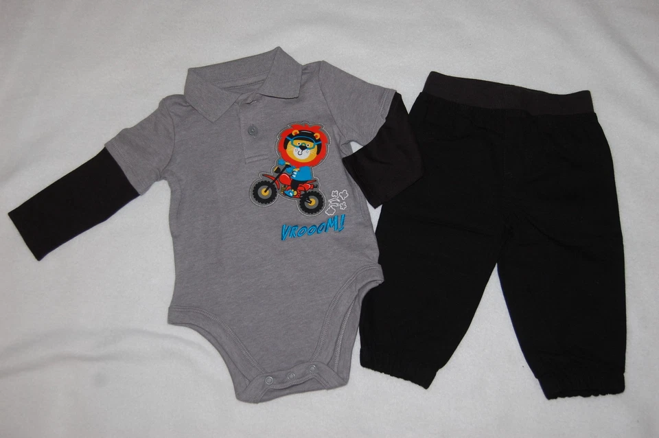 Calça Preta Baby Boys L/S GRAY POLO Aparência em Camadas LION MOTOCICLETA VROOM 6-9 MO - Imagem 1 de 1
