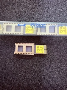 1 Stück/pc. Z0861312RSE - ZILOG - DIC40 + Huckepack-Sockel - MCU - Picture 1 of 1