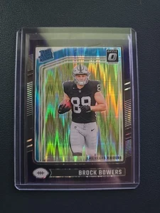 2024 Panini Donruss Optic - Rated Rookie Brock Bowers #215 Viola Shock Prizm... - Foto 1 di 2