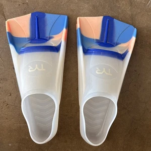 TYR Stryker Silicone Swim Fins Size 8-9 /41-42 Excellent Preowned - Picture 1 of 5