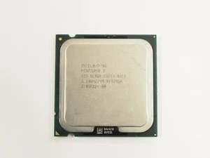 Intel Pentium D 935 SL9QR 3.2 GHz 3.20GHZ/4M/800 Socket 775 Processor - Picture 1 of 3